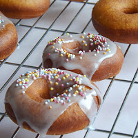 http://www.bakingsecrets.lt/2015/12/spurgos-doughnuts.html