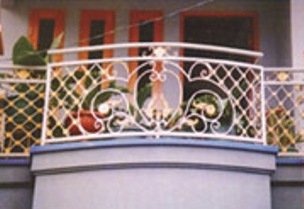 Contoh Desain Pagar Balkon