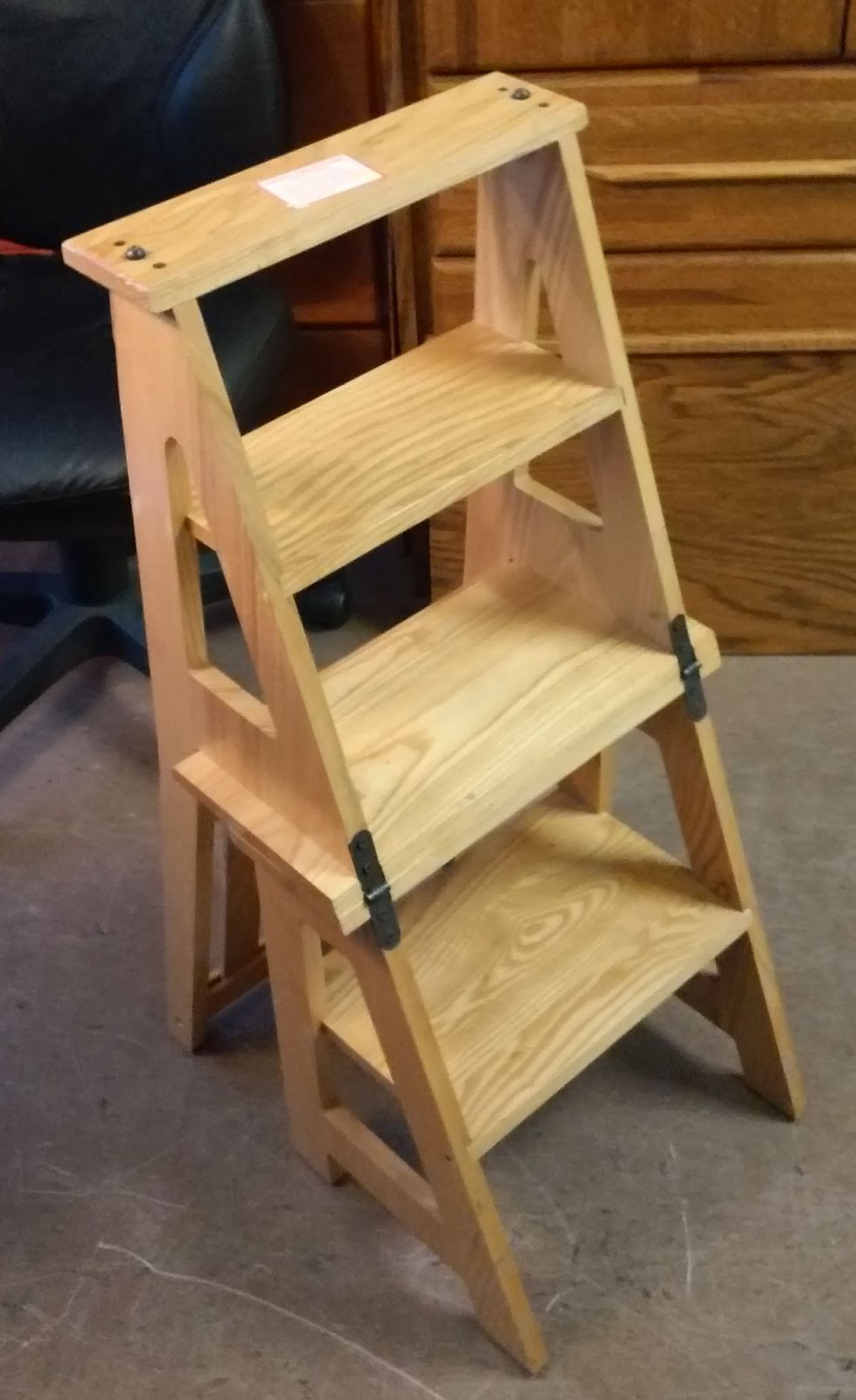 UHURU FURNITURE & COLLECTIBLES SOLD Step Ladder/ Chair 40