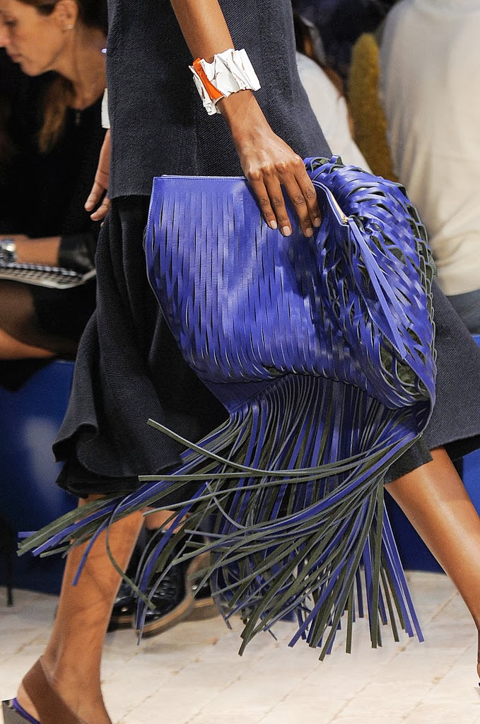 Fashion Latest Trend: Fringe Bag