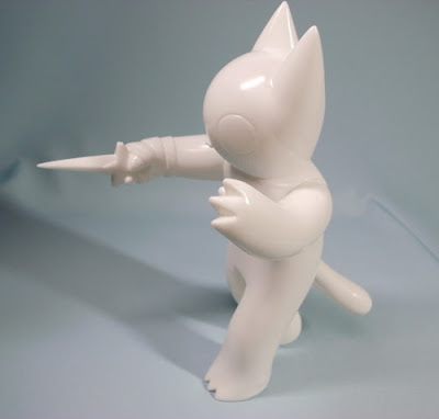 First Look: Cat with Dagger Vinyl Test Pull by Deth P. Sun x FOE Gallery