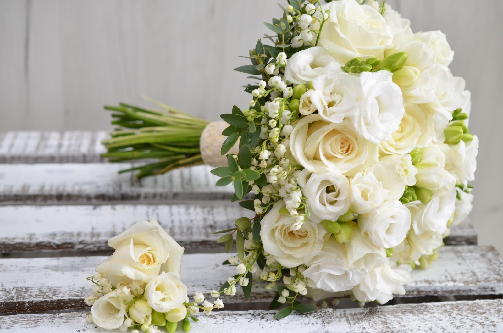 7 kwiatów: Bukiety ślubne z konwalii