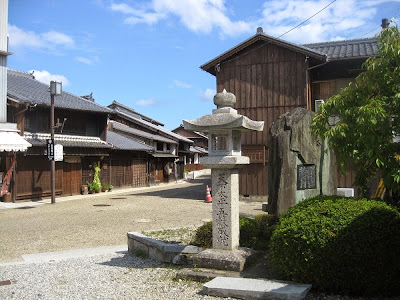 関の街道 地蔵院からみた関の街道