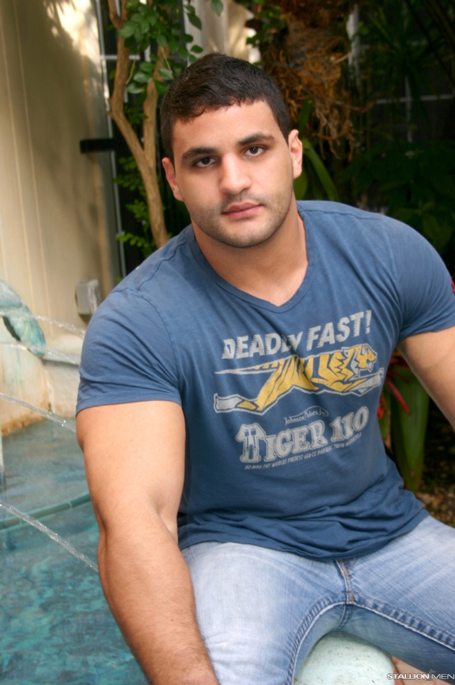 Daily Bodybuilding Motivation Hairy Handsome Muscled Six Pack Abs Bull