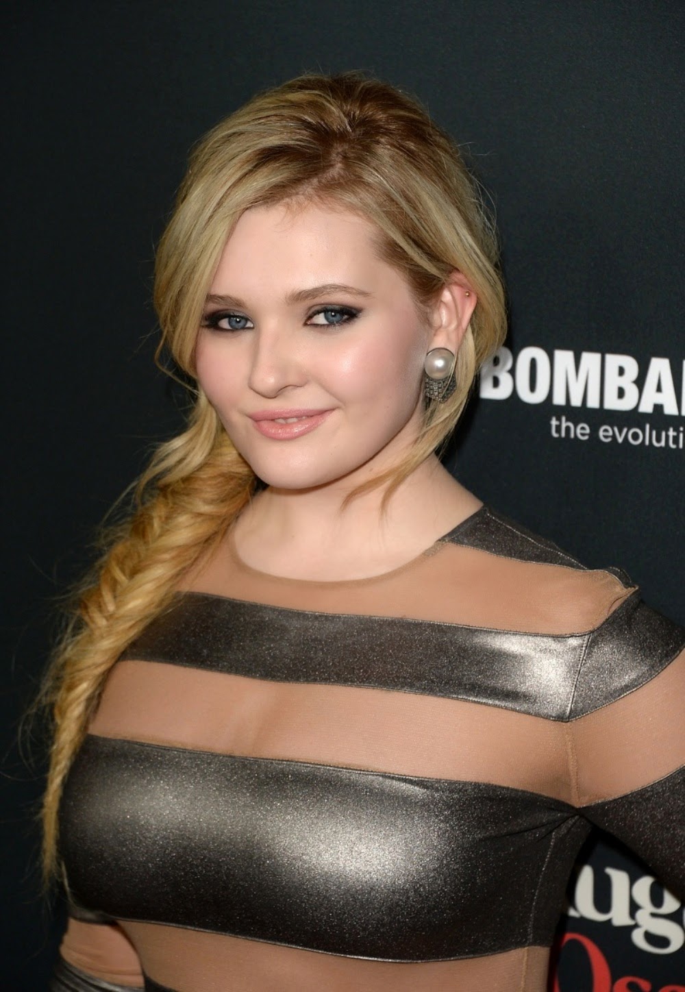 Abigail Breslin Nipples Flashing At August Osage County Premiere in LA
