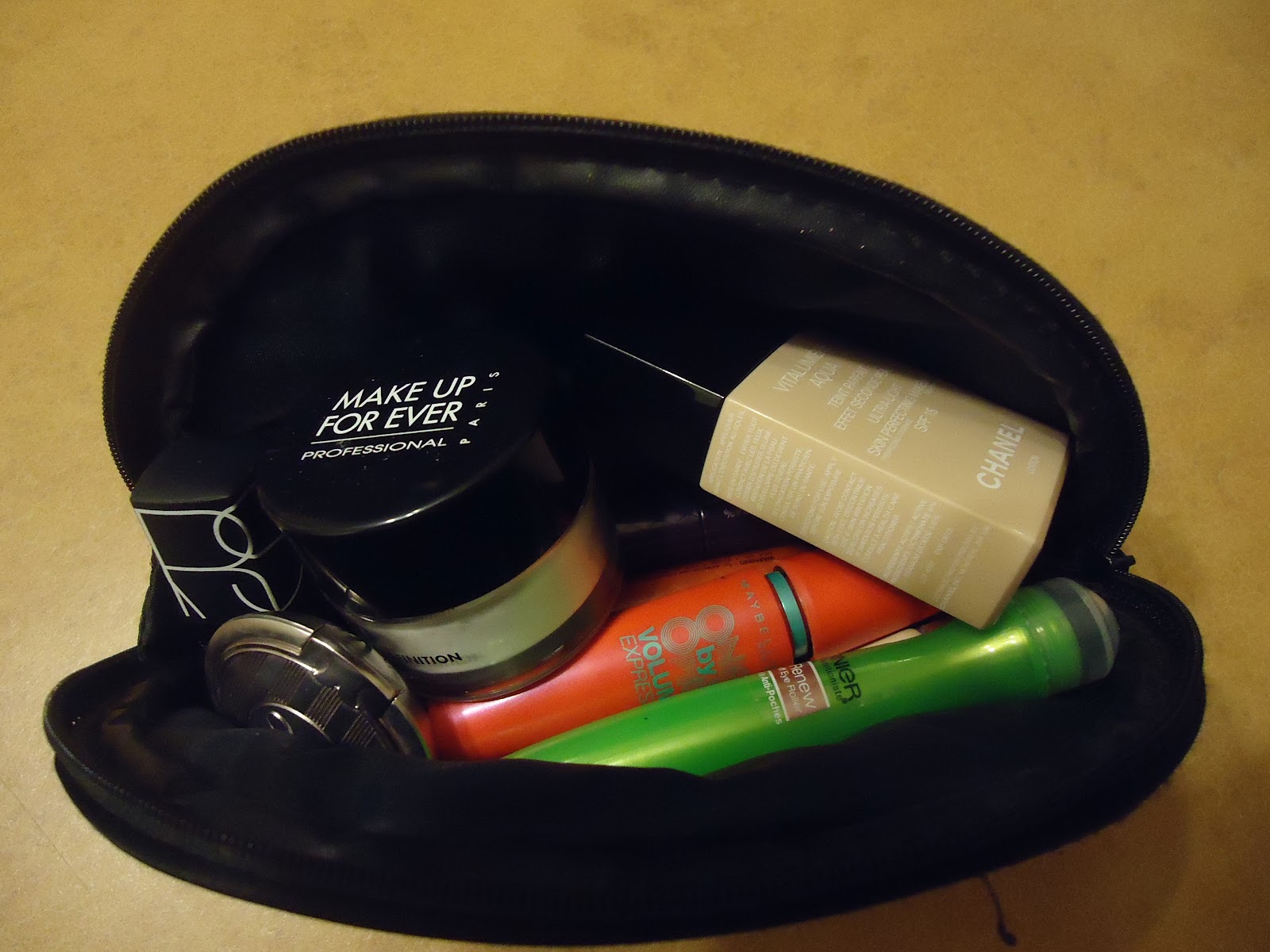 Misscouture17 What's In My Everyday Makeup Bag 2012