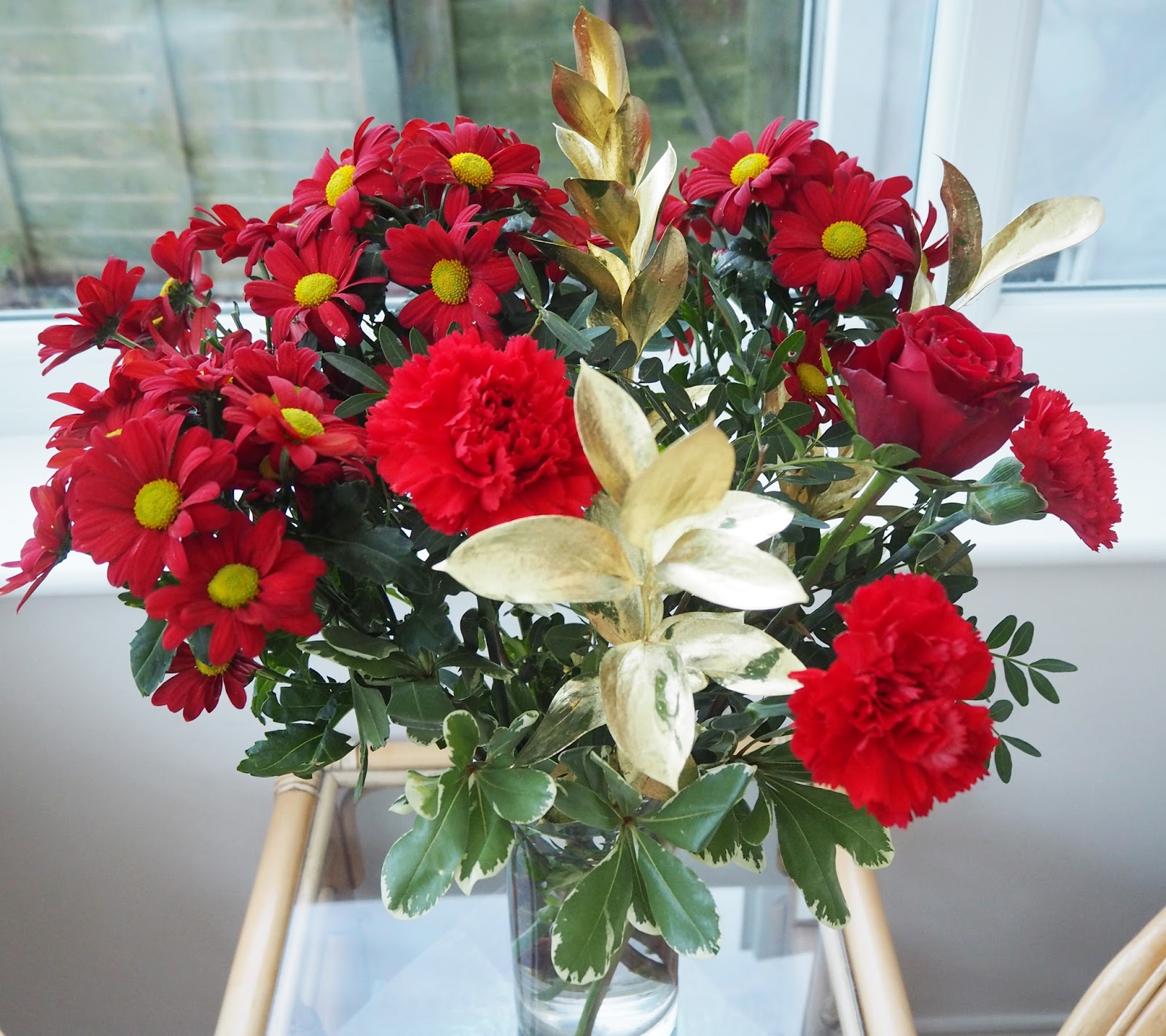 Christmas Bouquet of Flowers: Christmas Day 2015 | Katie Kirk Loves 