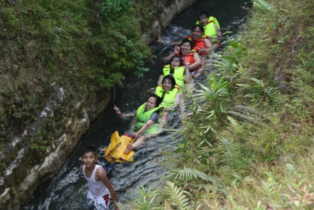 Jalan-Jalan ala si esem: Body Rafting - Citumang