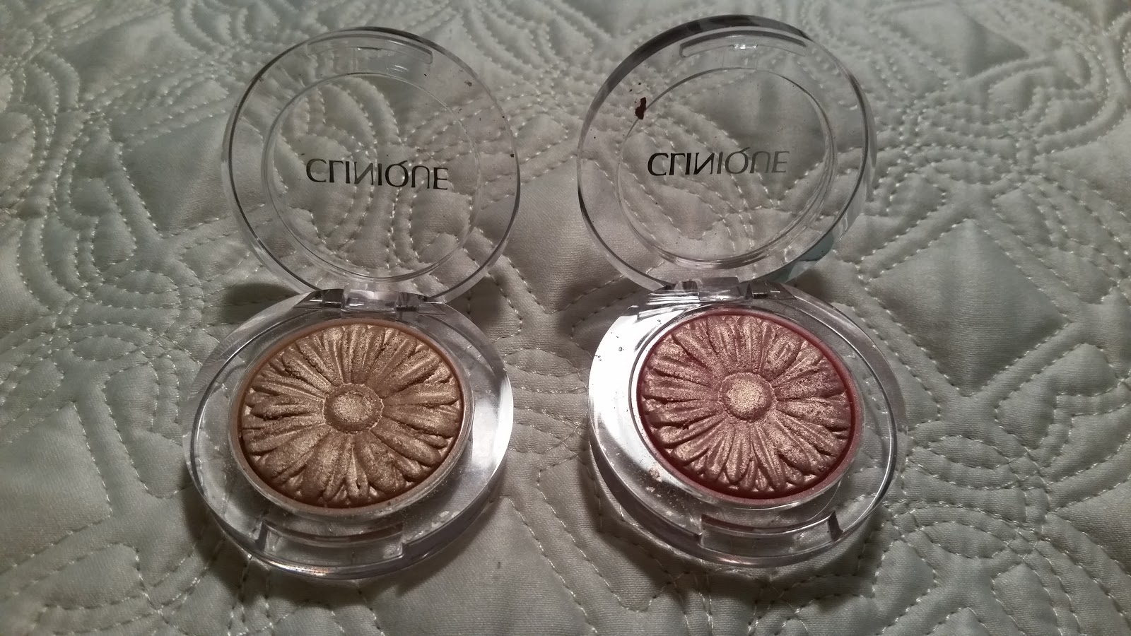 Dejlig Samarbejde Grand My Makeup Issues: Clinique Lip Pops in 02 Cream Pop and 08 Petal Pop -  Review and Swatches