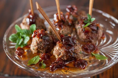 Kofta Meatballs with Sweet and Sour Cherry Sauce
