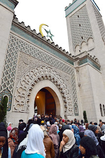 لقطات رائعة ومؤثرة من صلاة العيد حول العالم