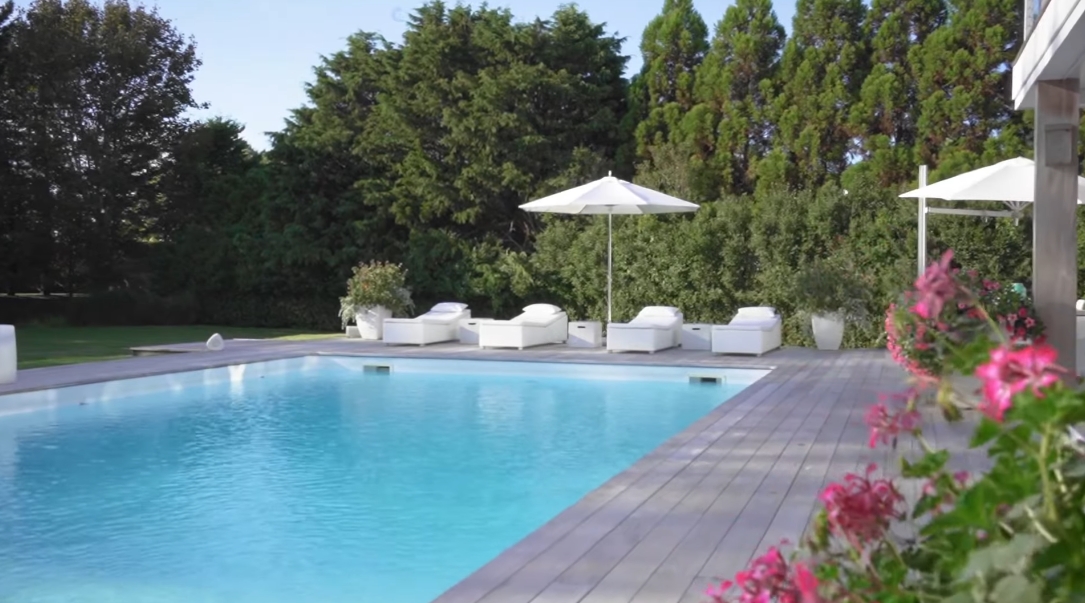 26 Interior Design Photos vs. 382 Jobs Ln, Water Mill, NY Luxury Home Tour