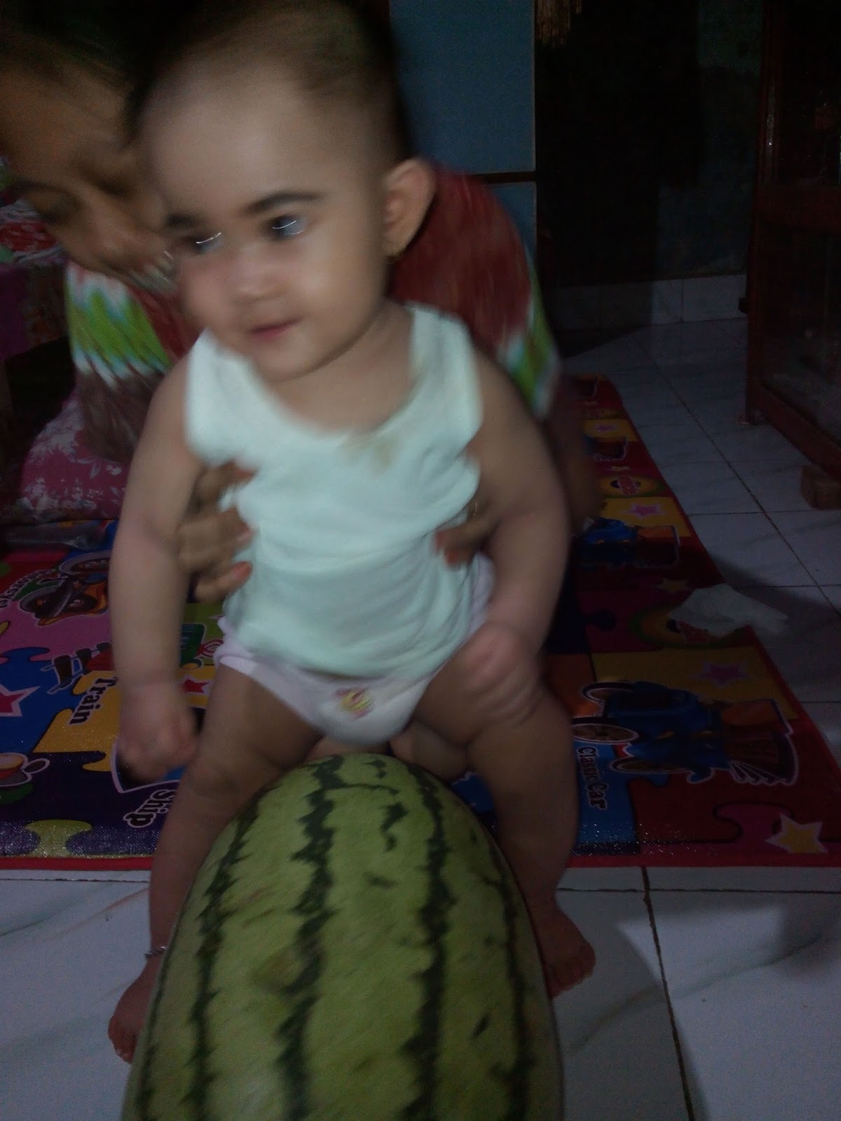 Foto anak imut dan Lucu