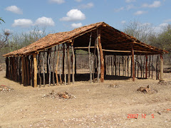 Construção da casa de taipa