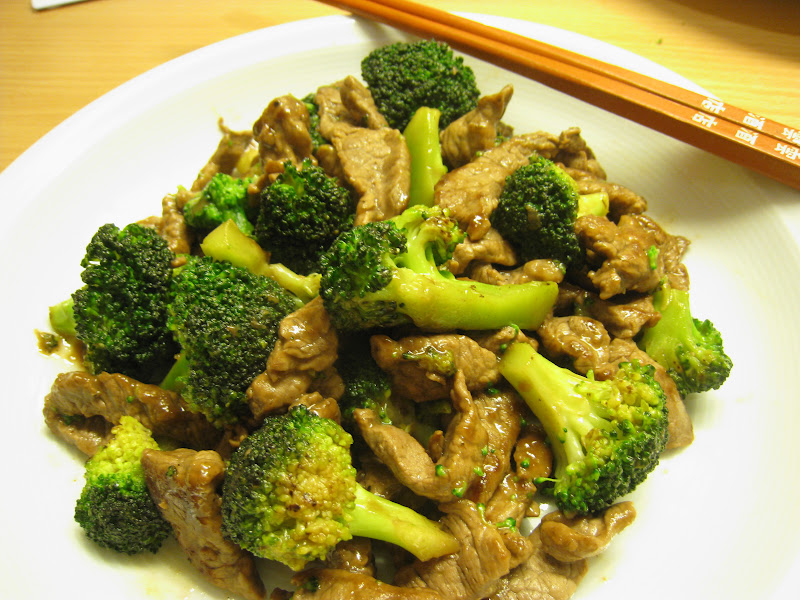 Kazuo: Brokkoli mit Rindfleisch gebraten
