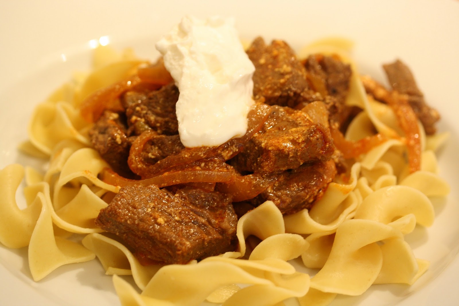 Hot Dinner Happy Home Beef Paprikash with Egg Noodles