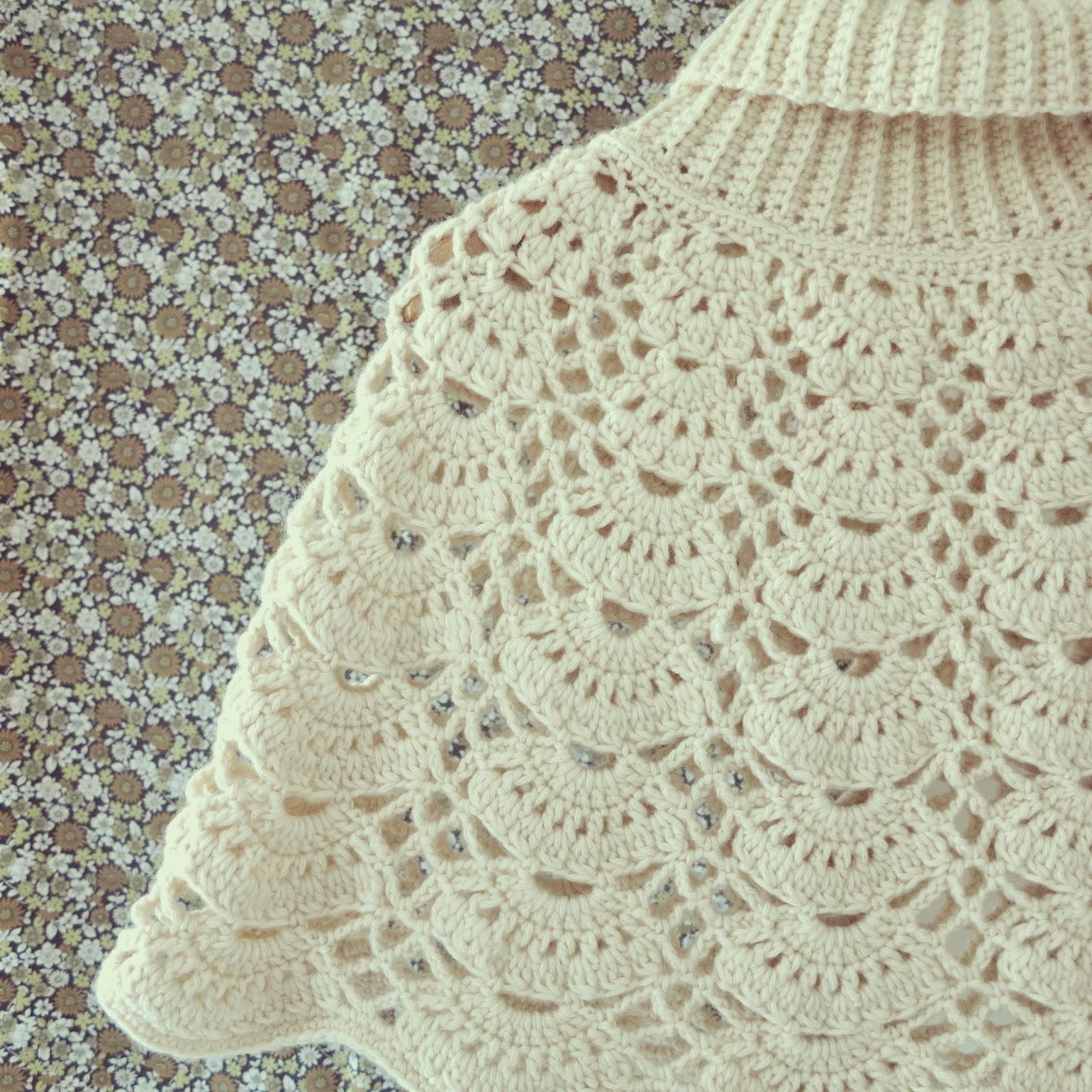 ByHaafner, Japanese crochet pattern, crochet cape