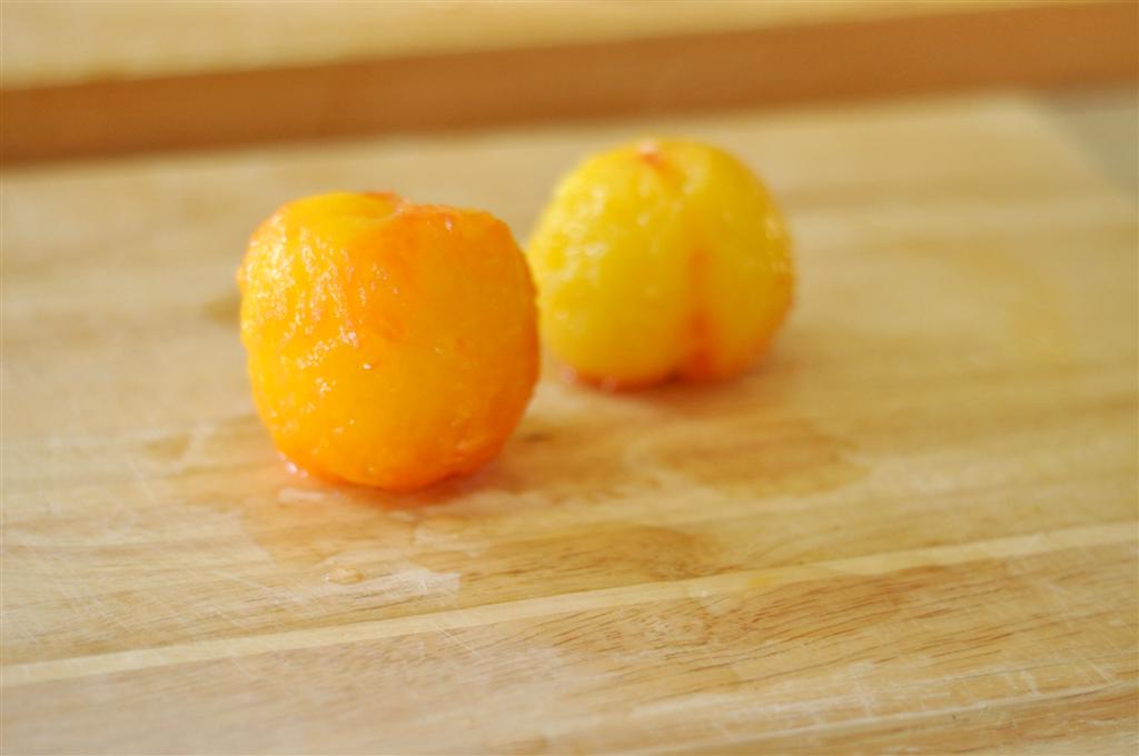 {thirtysomething} How to Make Baby Food Plums