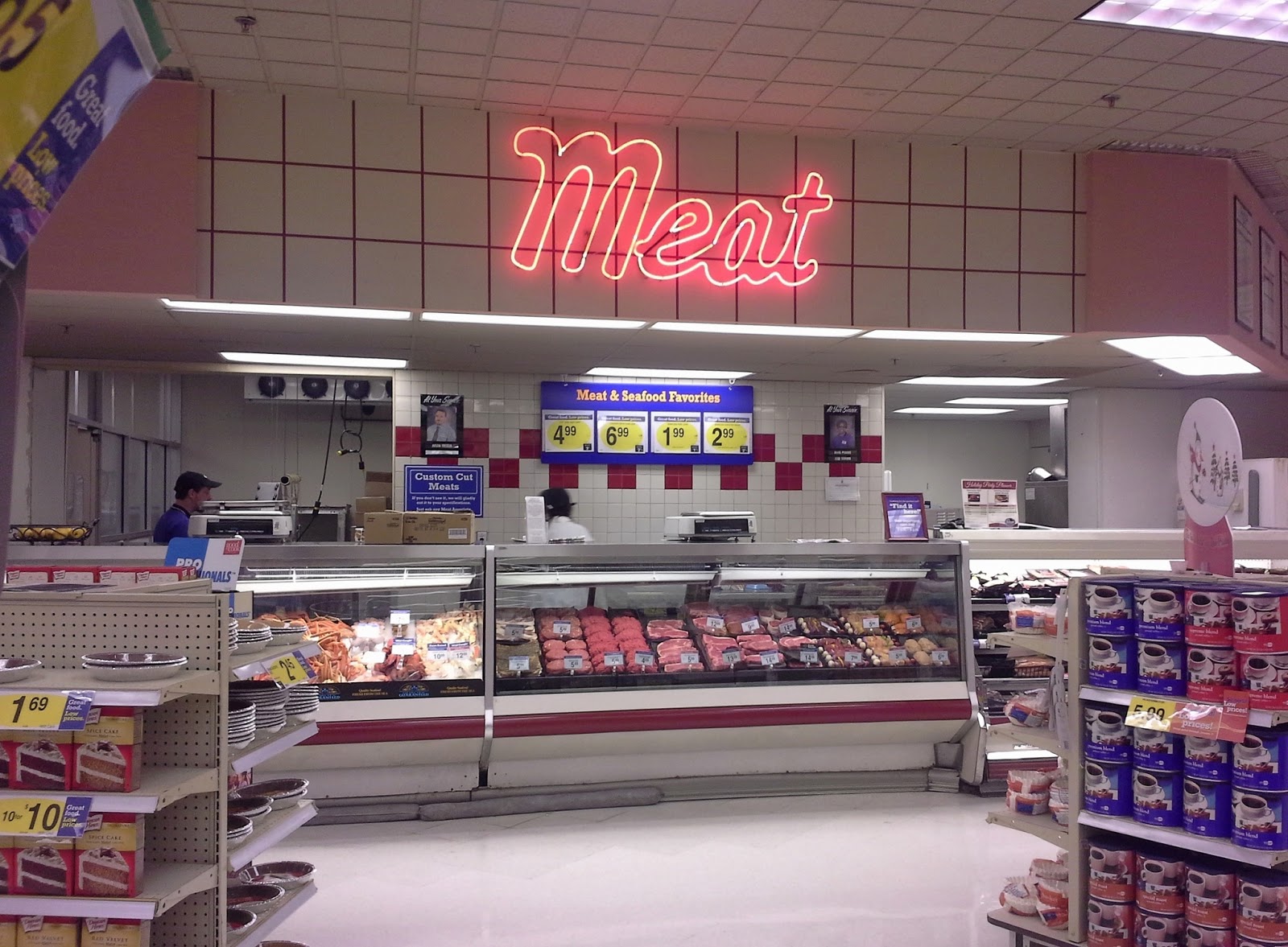 The MidSouth Retail Blog Kroger Neon and Wannabe Neon Décor