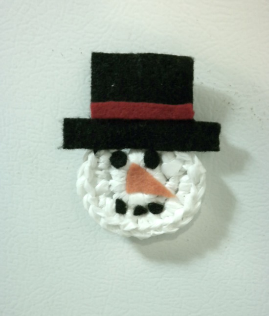 Passionate About Crafting FREE Crochet Plarn Snowman Refrigerator