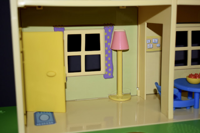 Peppa Pig – Lights N' Sounds Family Home