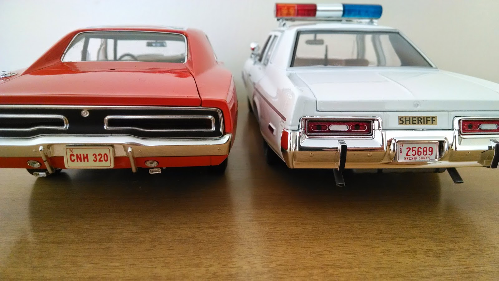 Dukes of Hazzard Collector Auto World's Hazzard County 1975 Dodge