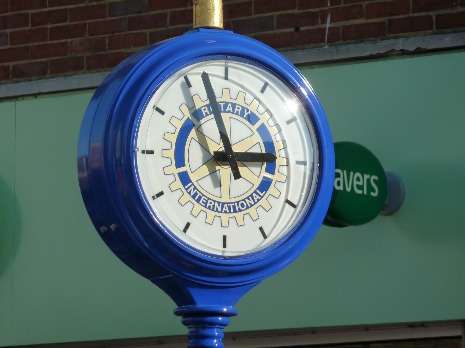 Clock This Kingston upon Thames Clocks