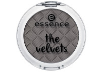 essence the velvets eyeshadow