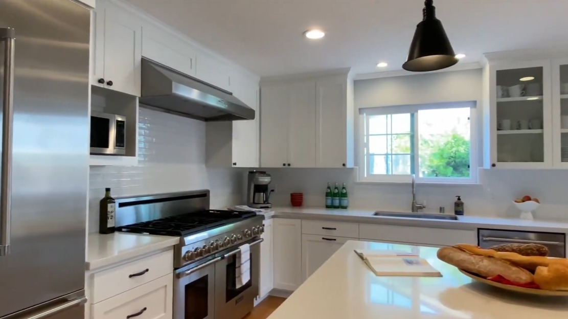 Tour 30 Brentwood Dr, San Rafael, CA vs. 19 Interior Design Photos