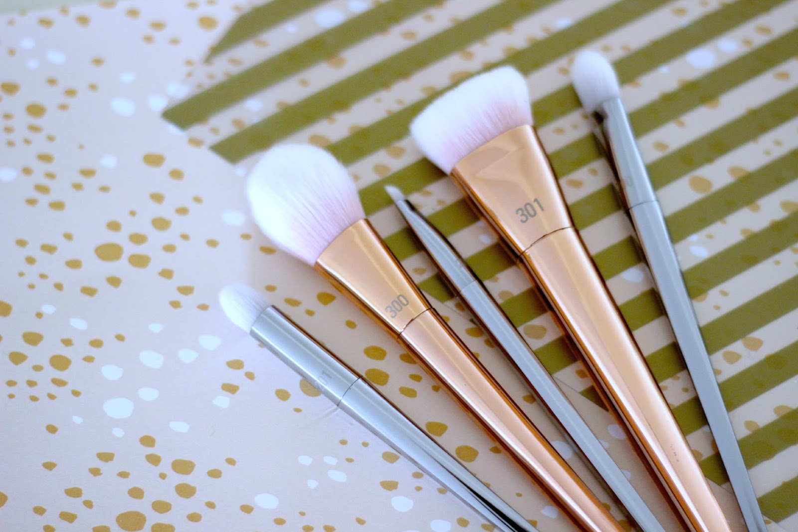 REAL TECHNIQUES BOLD METALS COLLECTION MAKEUP BRUSHES ~ SHALLOWWONDERLAND