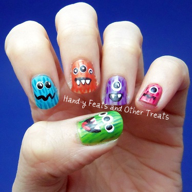 Hand-y Feats and Other Treats: Halloween Challenge! Day 6: Things That ...