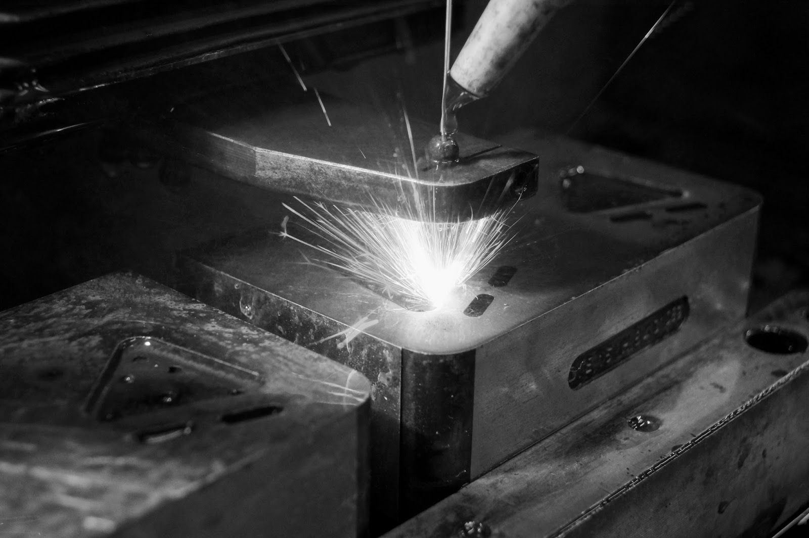 R & M Tools EDM Wired , EDM Hole Drill . Walsall