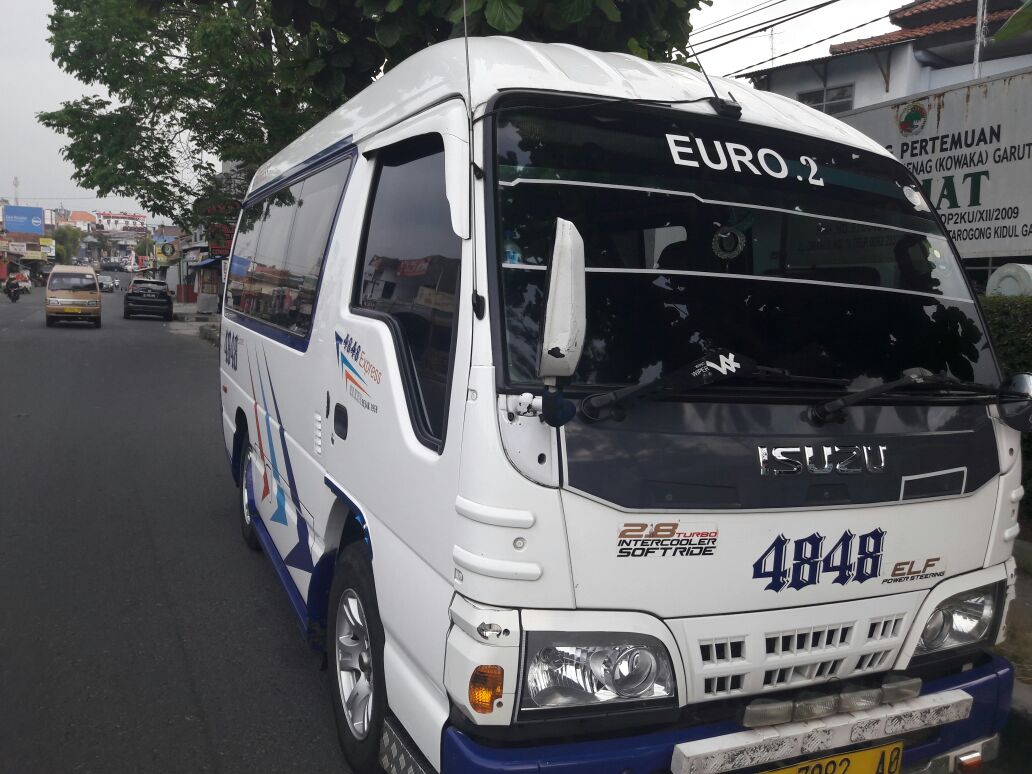 Travel 4848 Bandung Garut Hal