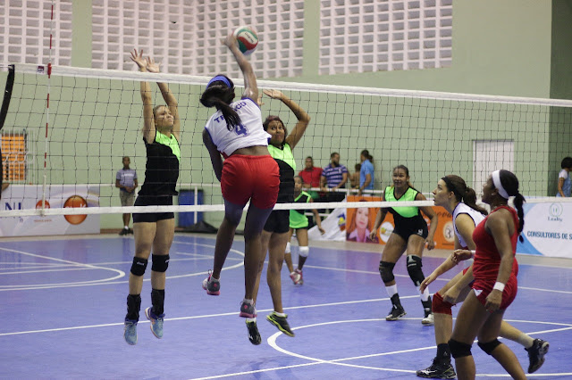 La Avenida y Villa Verde se imponen en jornada dominical Torneo Superior de voleibol.