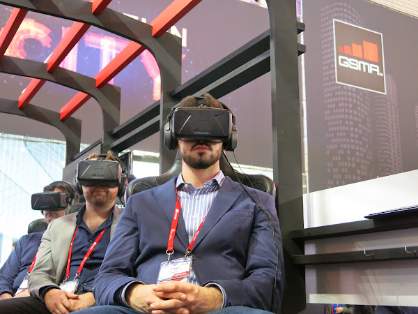 你確定你要戴這樣出門？MWC 2015就是這樣告訴你的啊，盧諭緯攝影