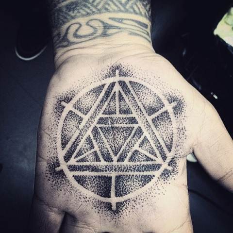 21 Geometric and Blackwork Palm Tattoos