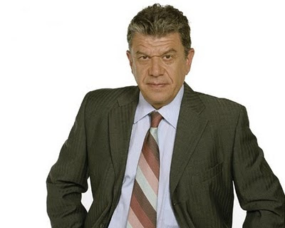 OI_ATROMHTOI_ENTYPO_BOUROS_GRANDE.jpg