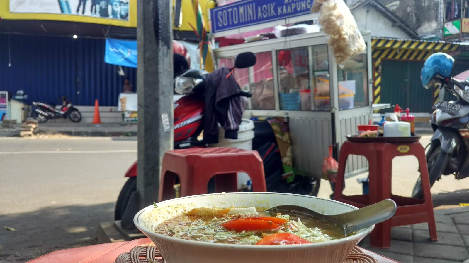 Soto ayam terdekat dari lokasi saya