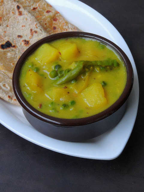 Aloo Matar Besan Curry, Potato & Peas gramflour curry