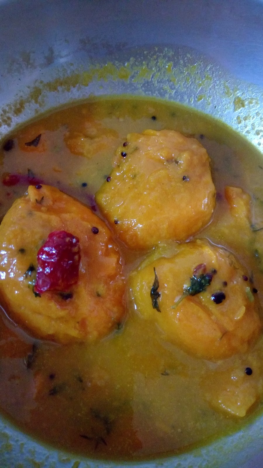 Healthy & Yummy Recipes: Ambe Upkari or Tangy Mango Curry