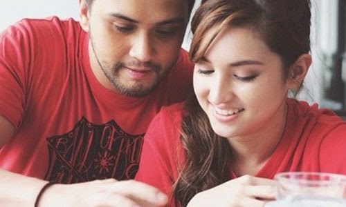 The in love singer/actor and host Billy Crawford gamely played the scene in the box-office hit movie 'Starting Over Again,' with his co-host and real-life girlfriend Coleen Garcia. Billy Crawford proposed to Coleen Garcia in a stage drama.