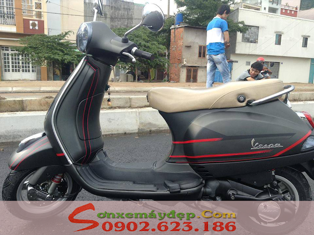 Sơn xe Vespa LX màu xám đen nhám chỉ đỏ - SƠN XE GIÁ RẺ