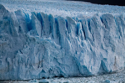 Secular geologists and other old earth proponents think that ice layers show an ancient earth. Actually, the evidence supports creation science Flood models and a young earth.