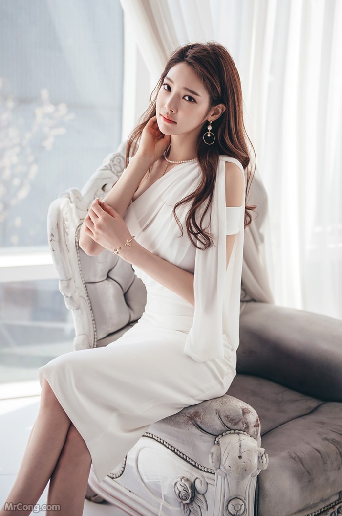 Beautiful Park Jung Yoon in the April 2017 fashion photo album (629 photos) photo 29-9