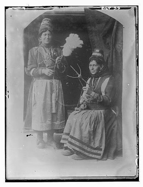 Reproduction of a photographic print of two Macedonian women, spinners, village Negochani (Niki)