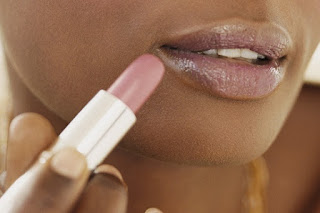warna lipstik Wardah untuk bibir hitam
