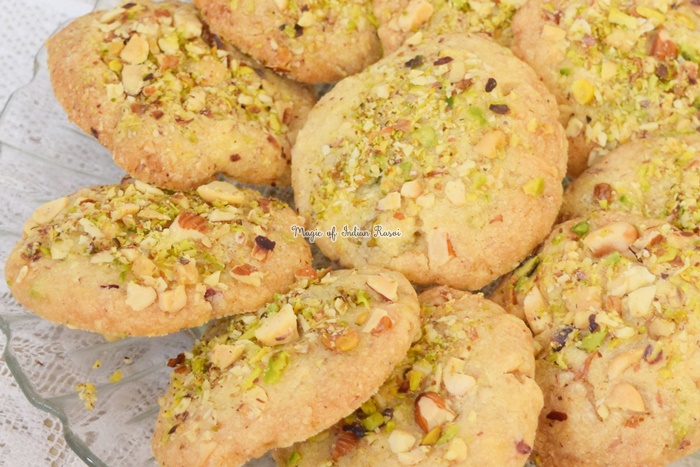 Rich Dry Fruit Cookies (Eggless) Recipe - रिच ड्राई फ्रूट कुकीज़ (एग्ग्लेस) रेसिपी - Priya R - Magic of Indian Rasoi