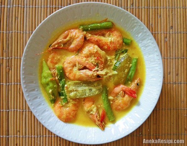 Masakan udang berkuah