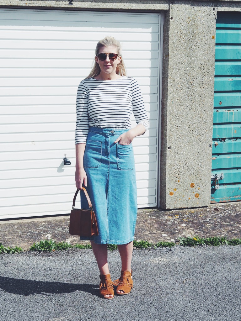 denimmidiskirt, asosdenimmidiskirt, asosdenimskirt, wiw, whatimwearing, asseenonme, ootd, outfitoftheday, vintagebag, boohoo, joules, stripedstop, joulesstripedtop, primark, primarksunglasses, fbloggers, fashionpost, outfitpost