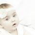11 Cara Mengatasi Bayi yang Sering Mengucek Mata dan Hidung